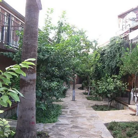 Otel Leda 3*
