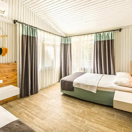 Leda Hotel 3*