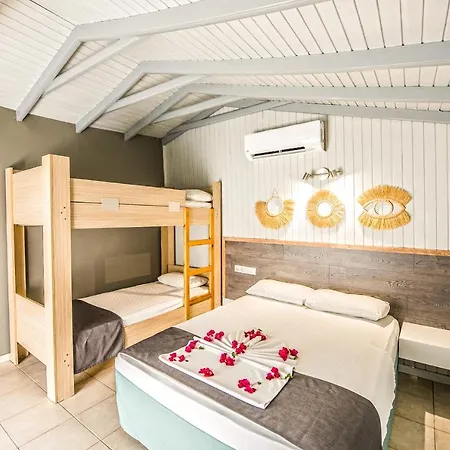 Hotel Leda